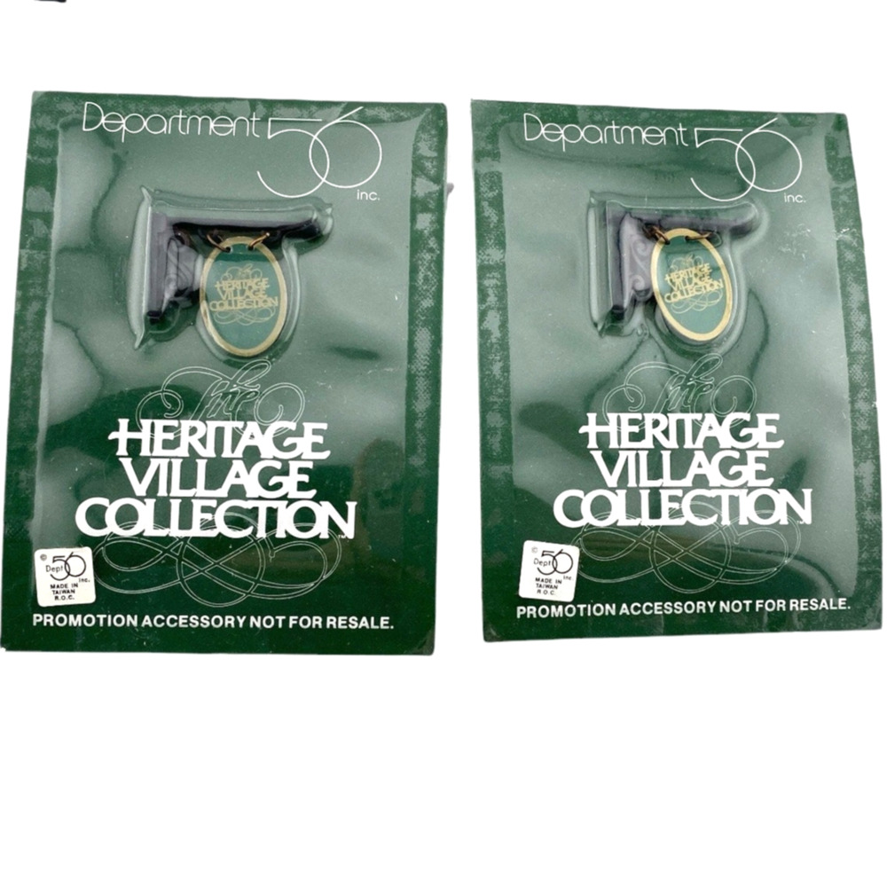 Dept 56 Heritage Village Hanging Sign Promotional Accessory Set of 2 New Card